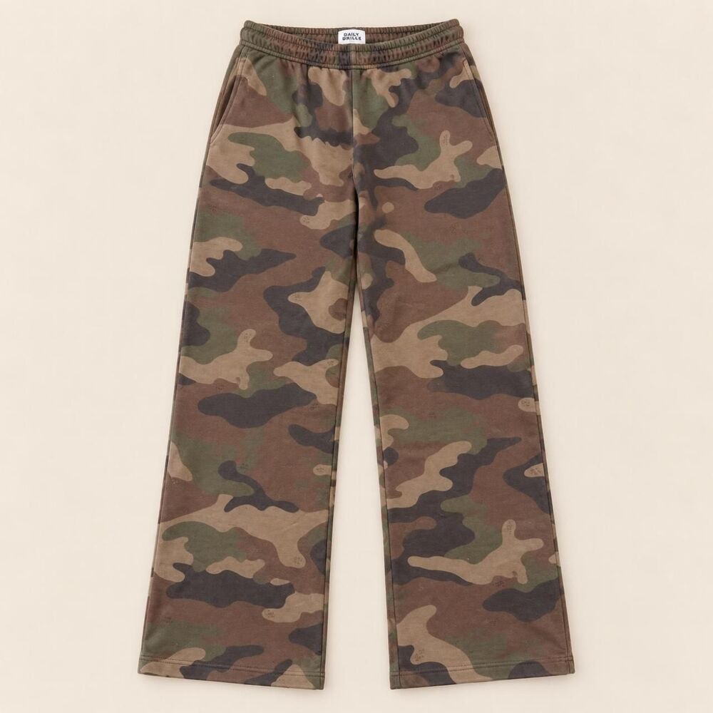Dairy Boy yummy sweatpants in decoy camo earth small